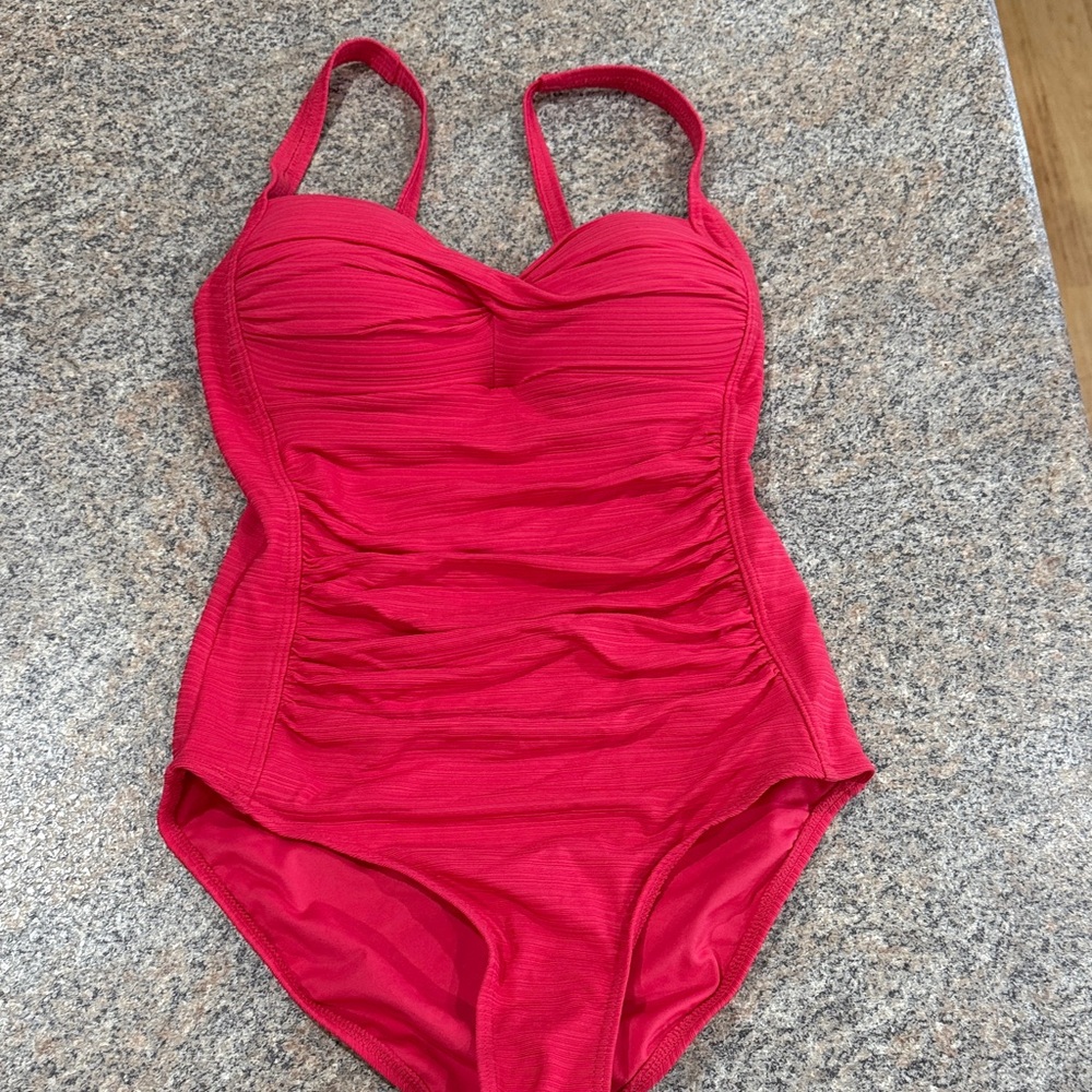 Nip Tuck Joann textured One-Piece red Swimsuit size 4